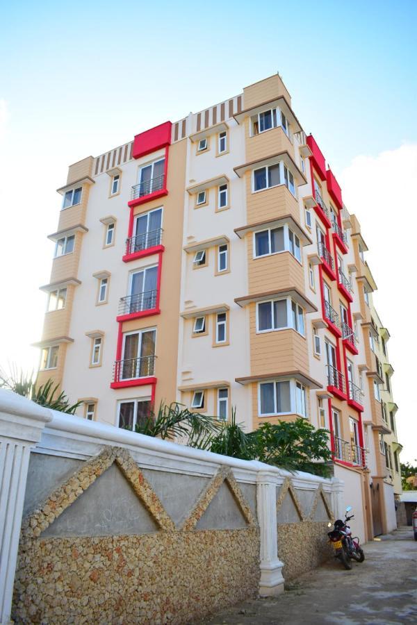 Wawa Studio 8 Nyali Apartment Mombasa Bagian luar foto