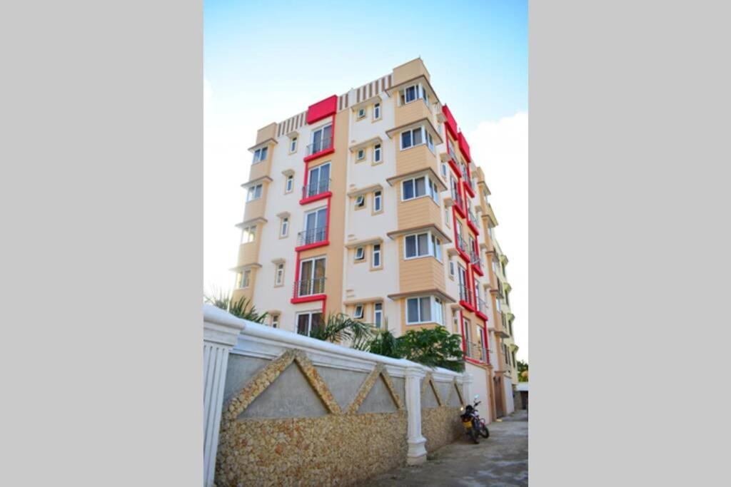 Wawa Studio 8 Nyali Apartment Mombasa Bagian luar foto